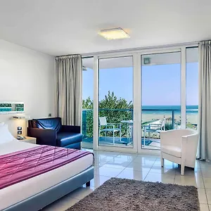 https://mercure-rimini-artis.riccione-hotels.org