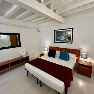  Pensionat Charming Navona Italien